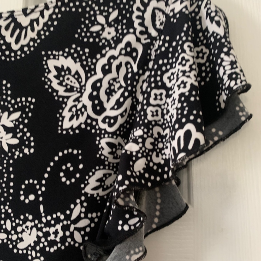 Black & White pattern dress with lace mid section - Picture 6 of 9